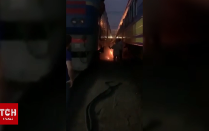 На железнодорожном вокзале в Киеве загорелся человек