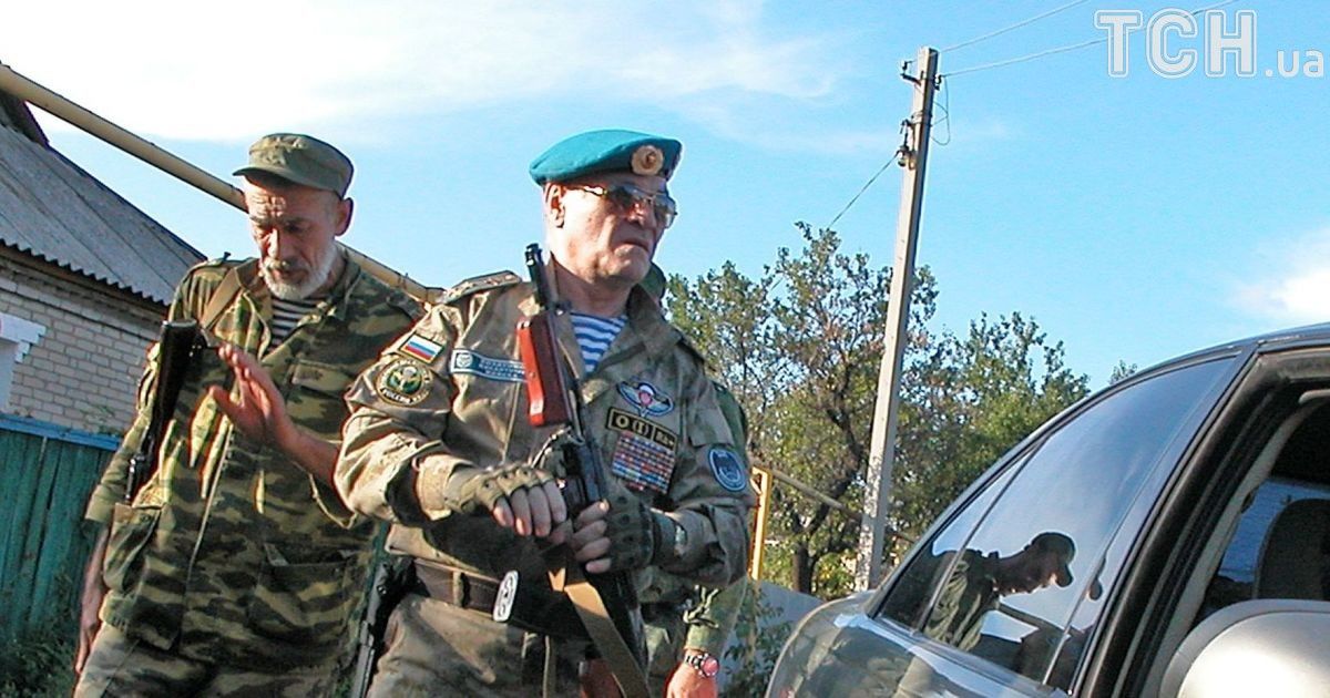 Валерий Гратов - справа