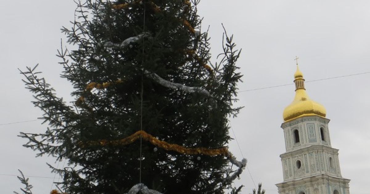 На Софийской площади в Киеве готовятся к новогодне-рождественским праздникам / © Вечерний Киев