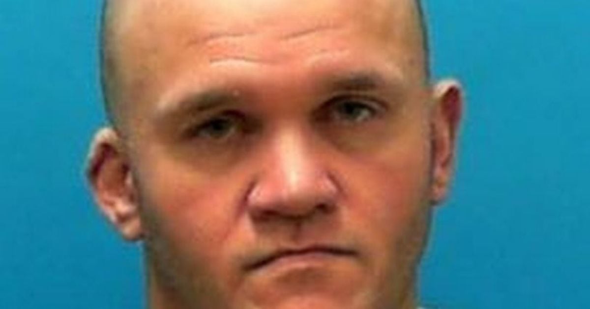 Чоловіка застукали на мастурбації втретє, через що поліція його затримала.