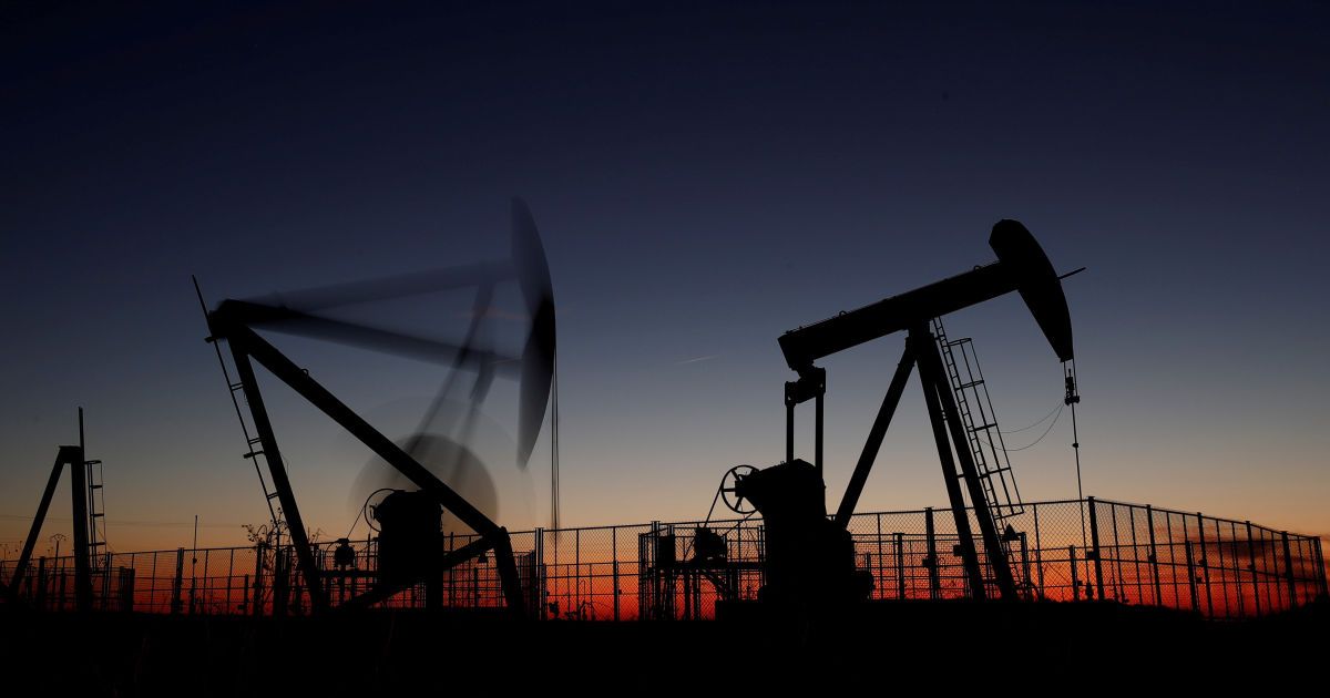 Падение цен на нефть стало рекордным за 10 лет