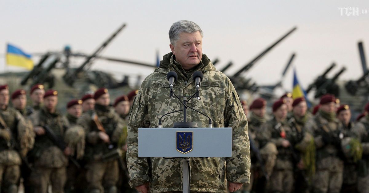 Порошенко скликав військовий кабінет