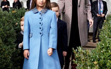 В клетчатом пальто и обруче в горох: Иванка Трамп на церемонии помилования индеек