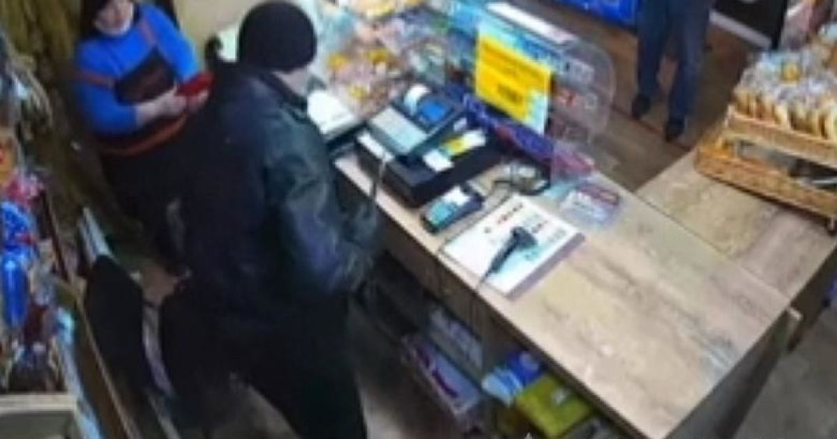 У Києві затримали двох грабіжників, які скоїли напад на хлібний кіоск / © Поліція Києва / Facebook