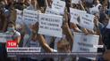 "Красная зона": в Черновцах люди у стен мэрии протестовали против усиления карантина