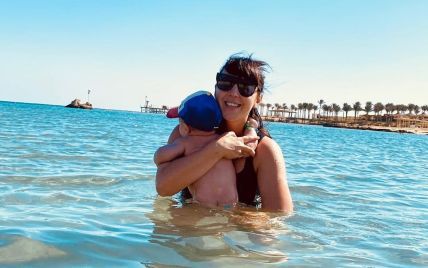 Джамала показала, як її молодший син самостійно плавав у морі
