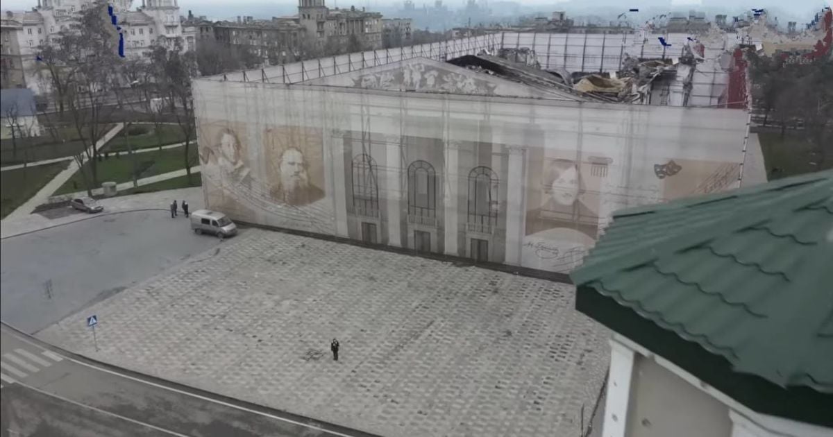 “Kadyrovites” in Mariupol mock the civilian population /Photo: Mariupol City Council