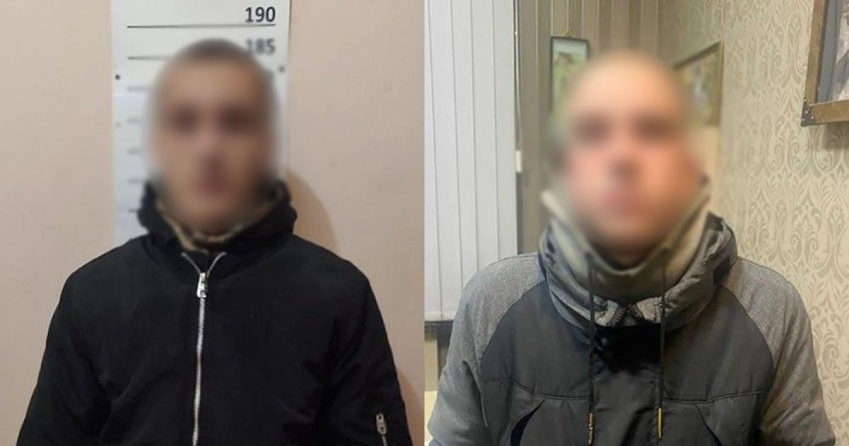 Двум фигурантам, среди которых несовершеннолетний, объявлено о подозрении в совершении грабежа с применением насилия / © Полиция Киева / Facebook