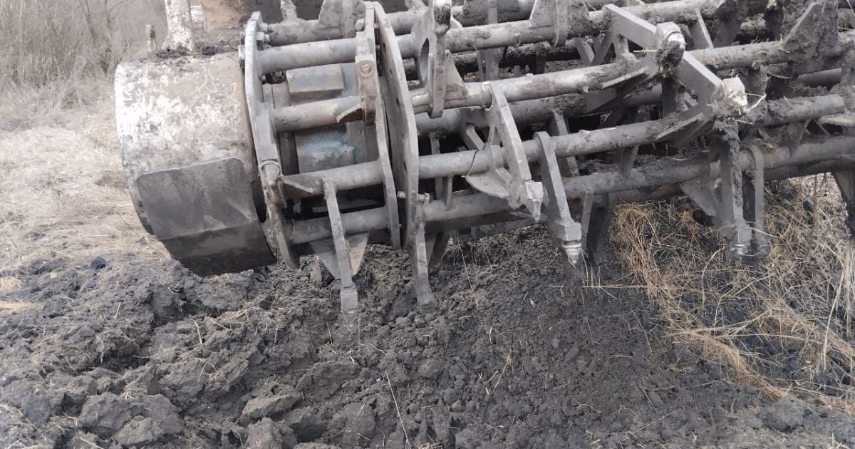 В Харьковской области взорвалась машина механизированного разминирования (фото)
