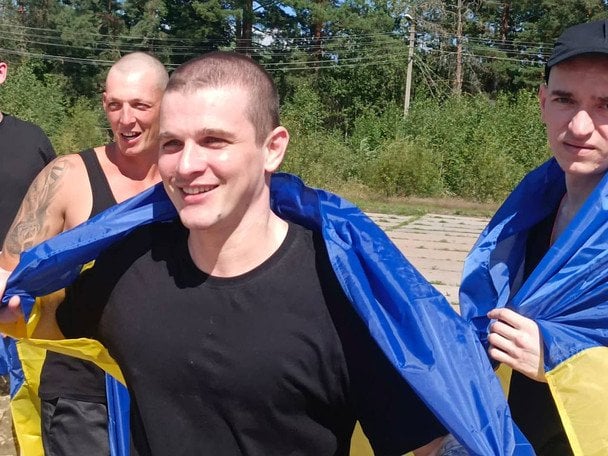 Українці, які повернулися з російського полону в межах обміну 14 серпня / © Володимир Зеленський