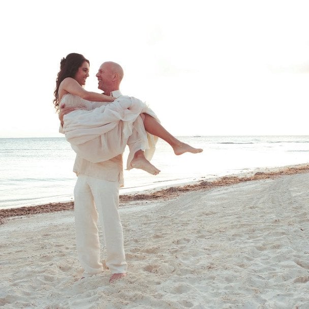 Брюс Вілліс із дружиною / © instagram.com/emmahemingwillis