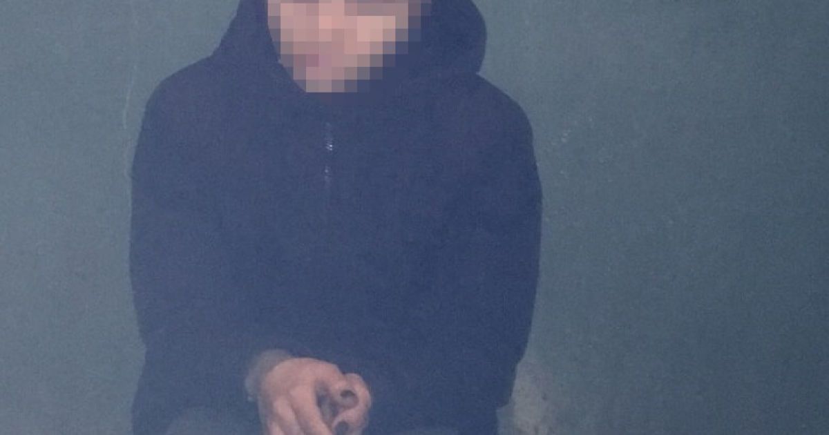У Києві поліцейські за збут наркотиків через закладки затримали 16-річну дівчину_4 / © ГУ Національної поліції України у місті Києві