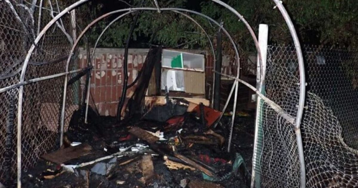 У Києві невідомо підпалили "Котохату"