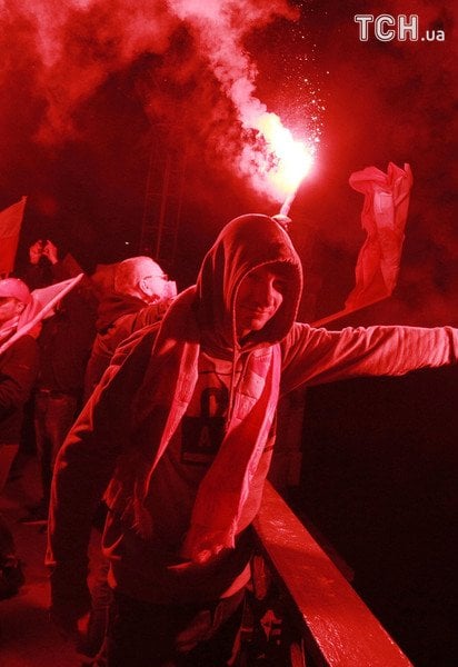 На марш по случаю 100-летия восстановления независимости Польши вышли 200 тысяч человек