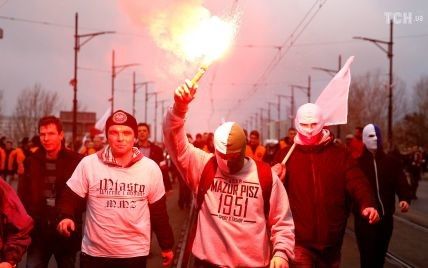 В Польше заявили, что не пустили "бандеровцев" и "неофашистов" на марш к 100-летию независимости