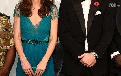Кейт Миддлтон в роскошном платье шестилетней давности и принц Уильям появились на светском мероприятии