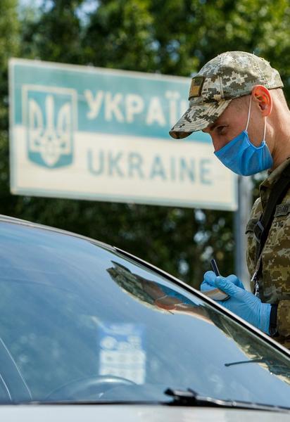 Уже вторая страна Европы признала украинские свидетельства о прививках