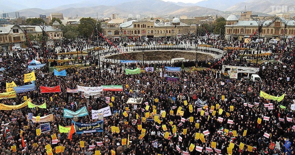 В Иране состоялись миллионные протесты из-за американских санкций