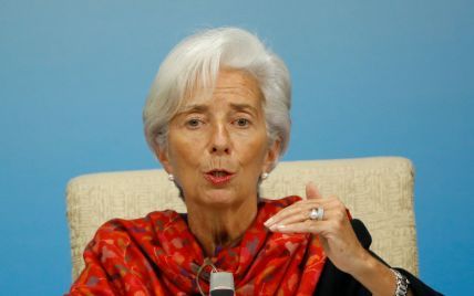 С яркой шалью и жемчужными украшениями: глава Международного валютного фонда в Китае
