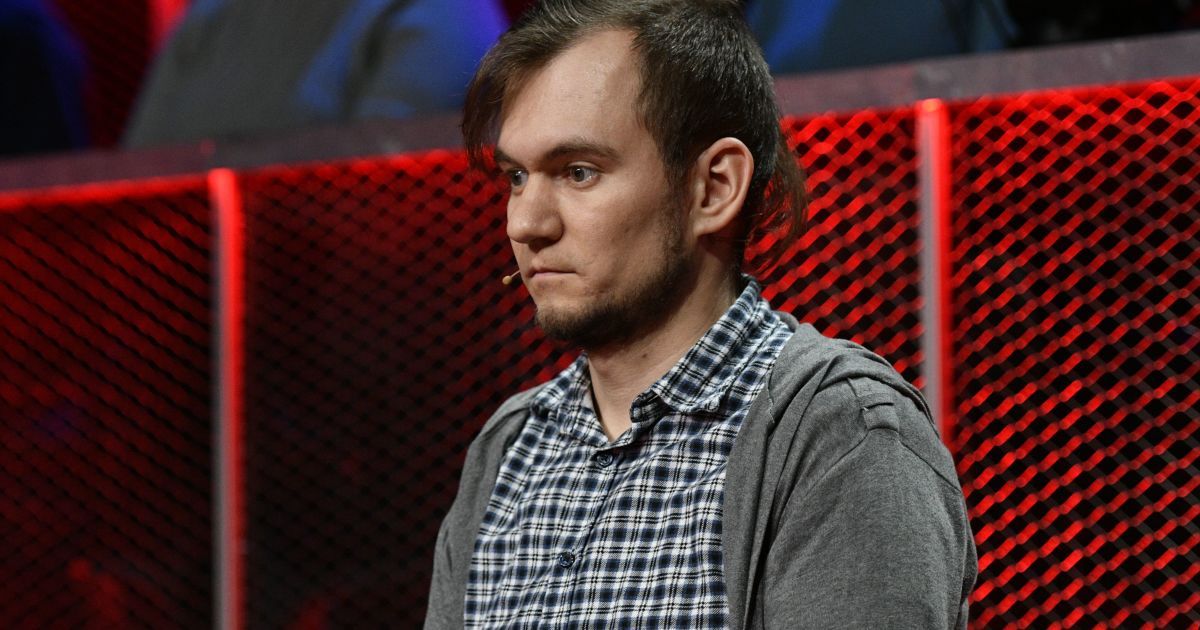 Двух пикетчиков дома Луценко вызвали на допрос в ГПУ – активист