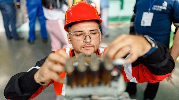Учебные центры по Siemens и 50 млн на ПТУ: как Метинвест Ахметова меняет украинское образование