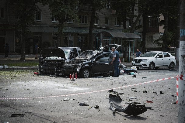 Из-за атаки на Сумы погиб еще один мужчина, его дочь тяжело ранена