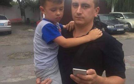 В Одессе полицейские нашли пропавшего на три дня деда с четырехлетним внуком