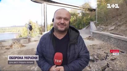 Незламний міст Кличка: кияни влаштували паломництво до місця влучання