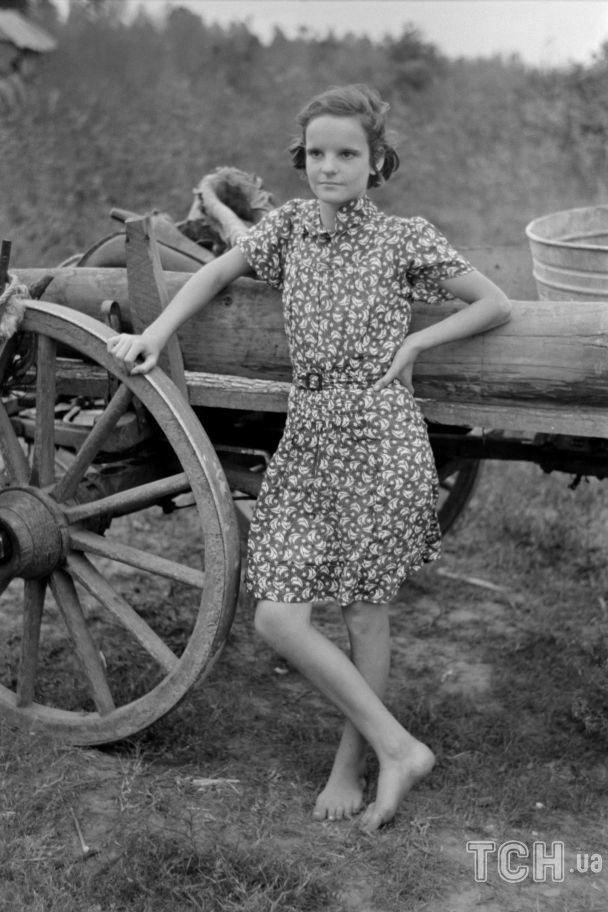 Девушка с фермы в хлопковом платье, Луизиана, США, ноябрь 1938 года / © Getty Images