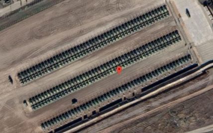 На супутникових знімках зафіксували сотні танків РФ біля кордону з Україною