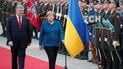 "Я оптимист". Порошенко рассказал, что будет с Минскими договоренностями после отставки Меркель