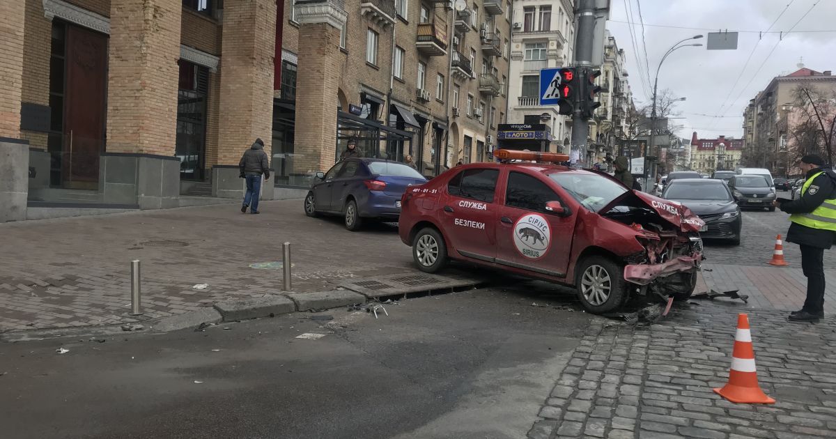 Аварія на Саксаганського_4 / © Фото Антон Страшко/ТСН