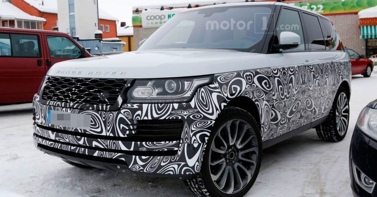 В Сети появились шпионские фото обновленного Range Rover