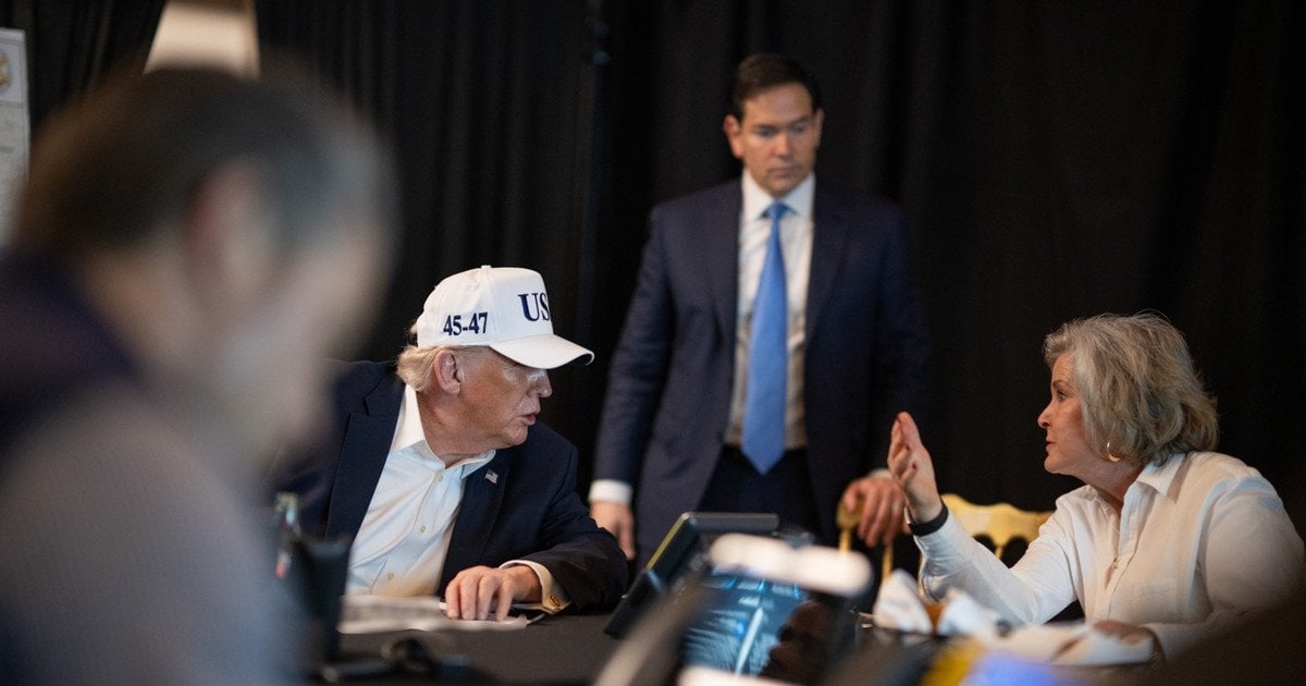 Трамп следит за атакой на Иран