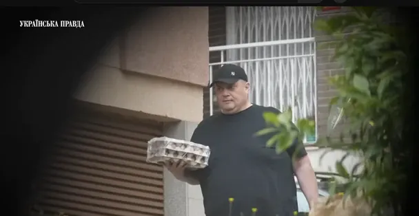 Корявченков потрапив в об’єктиви журналістів / © Українська правда