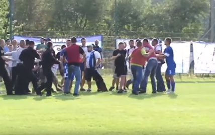 Фанаты "Днепра" подрались со стюардами после матча Кубка Украины