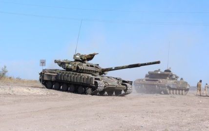 Боевики перенесли старт отвода танков с передовой на Донетчине