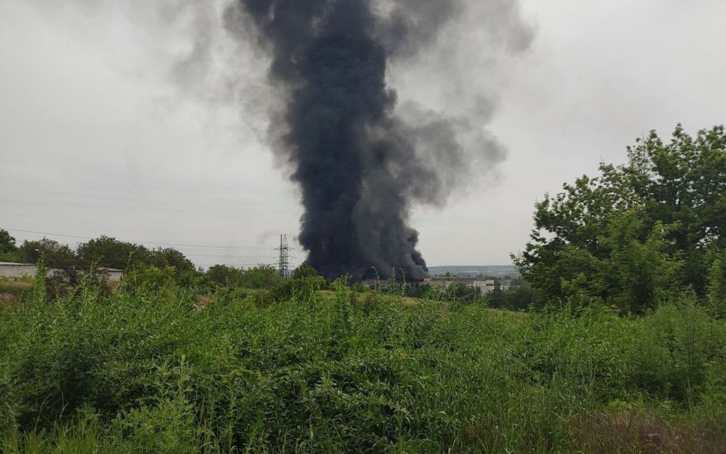 Взрыв в Луганске 8 июня зафиксировали на фото и видео/Фото из Телеграмм-каналов / © 