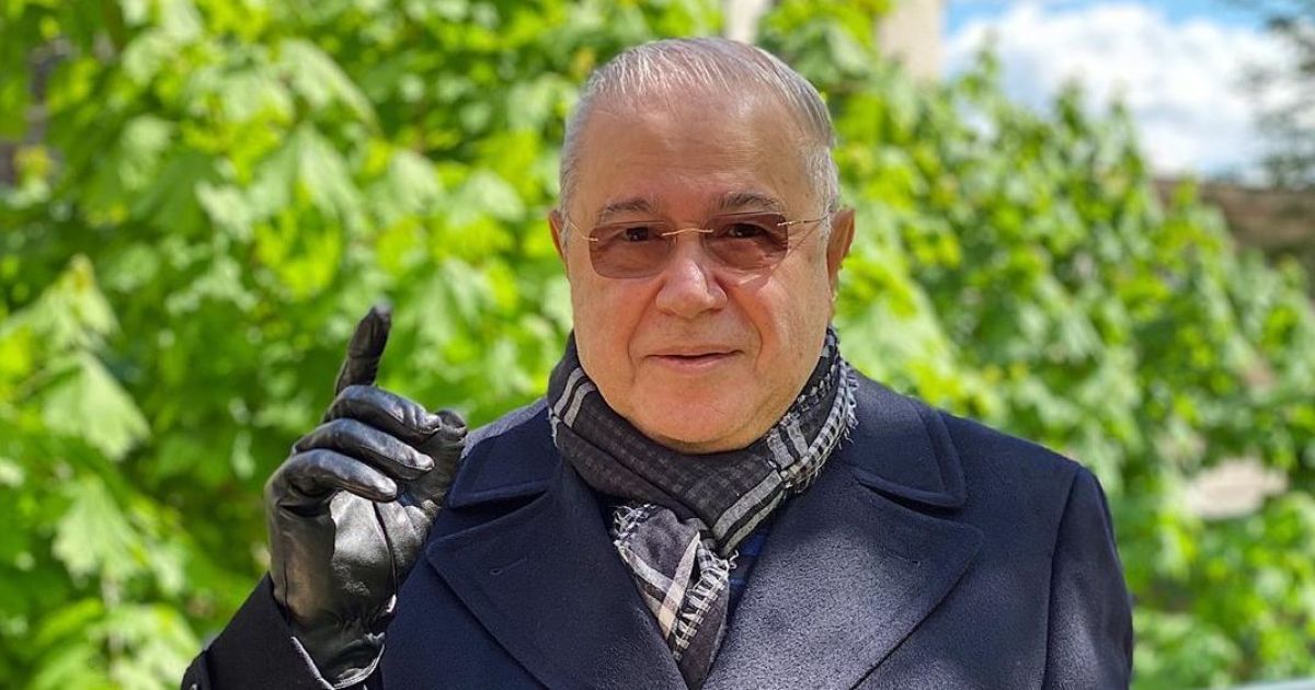 74-летний Евгений Петросян официально рассекретил отношения с молодой возлюбленной