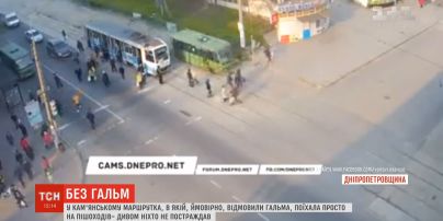 У Кам'янському на пішоходів наїхала маршрутка, у якої відмовили гальма