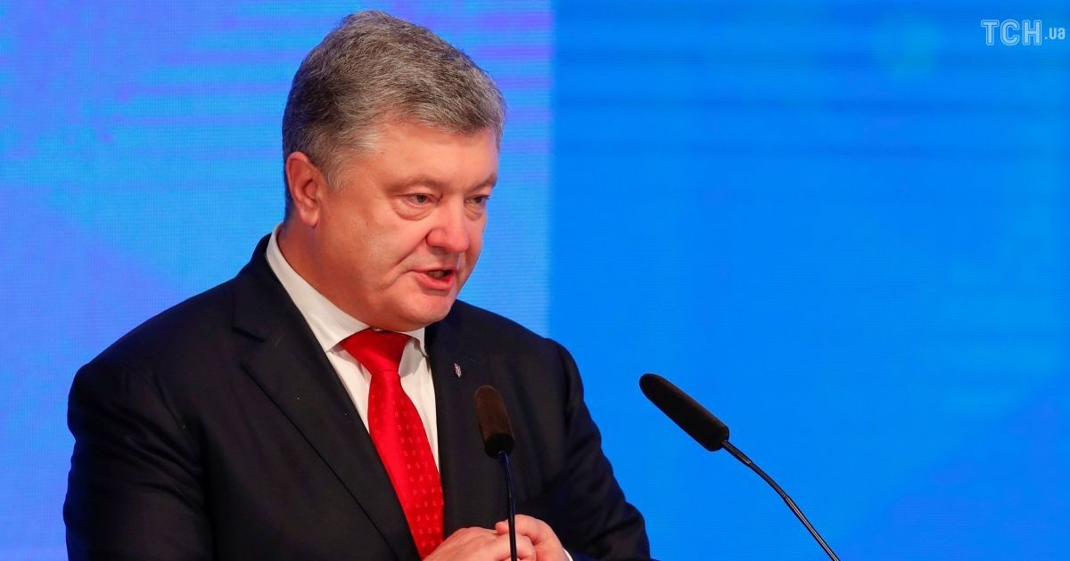 Порошенко призвал нардепов собраться в ВР для обсуждения военного положения
