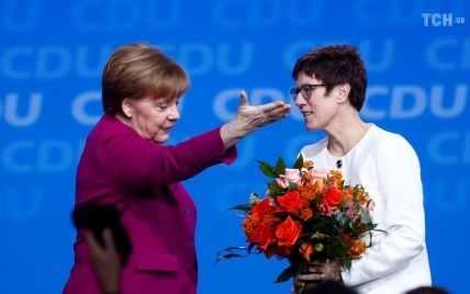 Преемница Меркель предлагала выпустить в один ринг Путина и Кличко