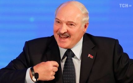 Лукашенко подарил Путину на Новый год мешки элитной картошки