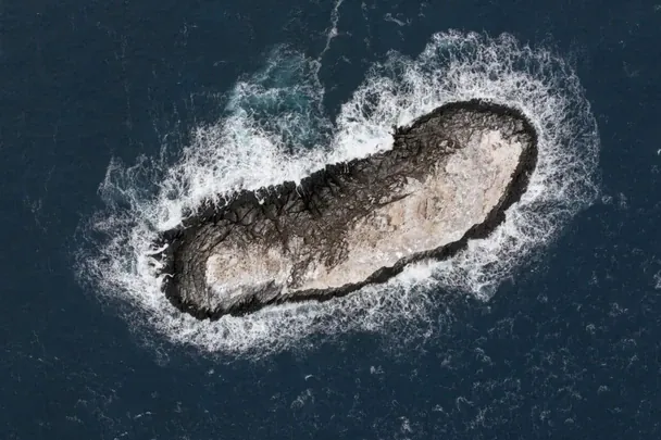 У «небезпечній зоні» Антарктиди виявили новий острів — що про нього відомо (фото)