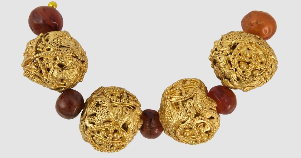 Намисто часів Русі. Фото: Скарбниця національного музею історії України