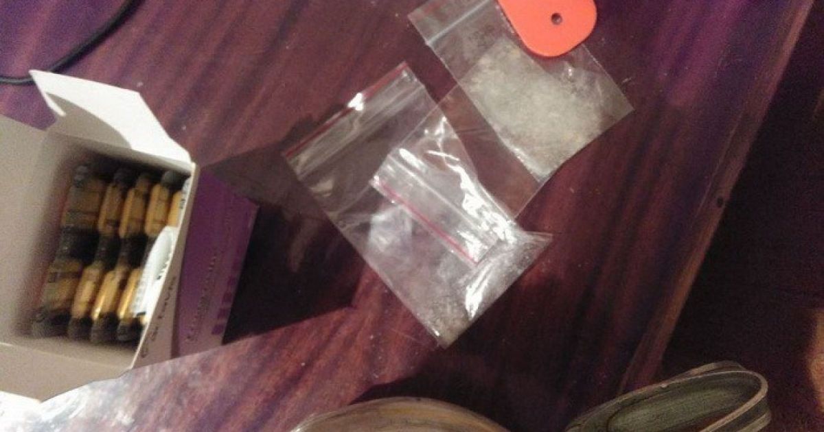 Изъяли 150 граммов метамфетамина и другие химические соединения