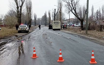 ДТП з двома загиблими: у Чернігові автівка влетіла у маршрутку (фото)