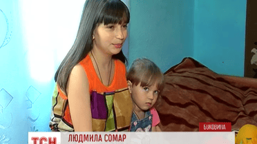 Женщина, у которой из-за генетического нарушения есть проблемы с ростом, родила второго ребенка