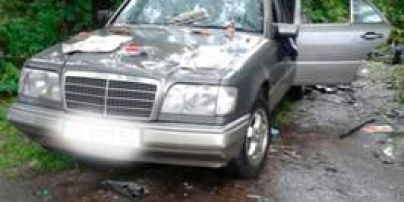 В полиции рассказали о ходе расследования ночного взрыва Mercedes на Львовщине