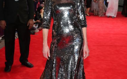 Мелани Гриффит блистала на красной дорожке в платье  Dolce & Gabbana за 4 тысячи долларов